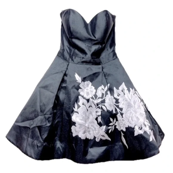 Jovani Black & White Floral Short Strapless Cocktail Dress 🤍⚜️🔲